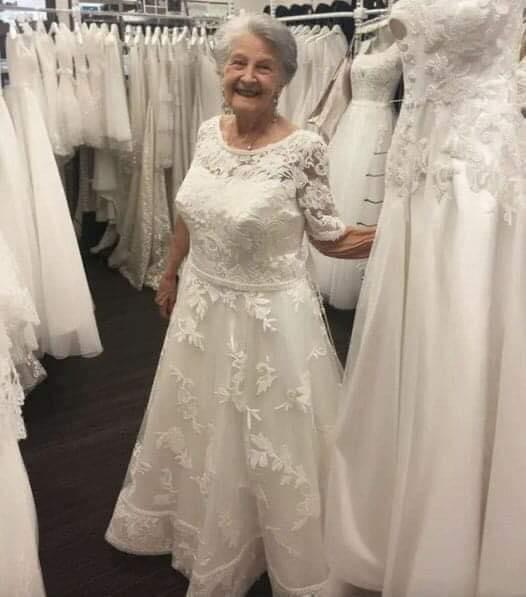 MY DAUGHTER TOLD ME I’M MAKING A FOOL OF MYSELF WHEN I SENT HER MY PHOTO IN A WEDDING DRESS I’m 75 and met Peter in a nursing home. He’s given me the love and care I never had. When he proposed, I was overjoyed and shared the news with my daughter. She harshly replied, “Mom, you’re making a fool of yourself. You’re too old to play dress-up and pretend you’re a bride. At your age, it looks pathetic.” My heart is broken. Should I cancel the wedding and return the dress, settling for just a family dinner instead? Here’s what I did instead ”””