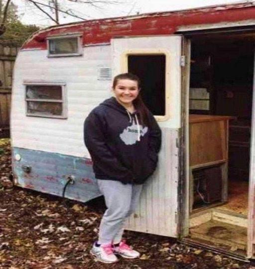 A teenage girl paid barely $200 for an old caravan. She gathered funds, doubled her investment, and has already moved in!